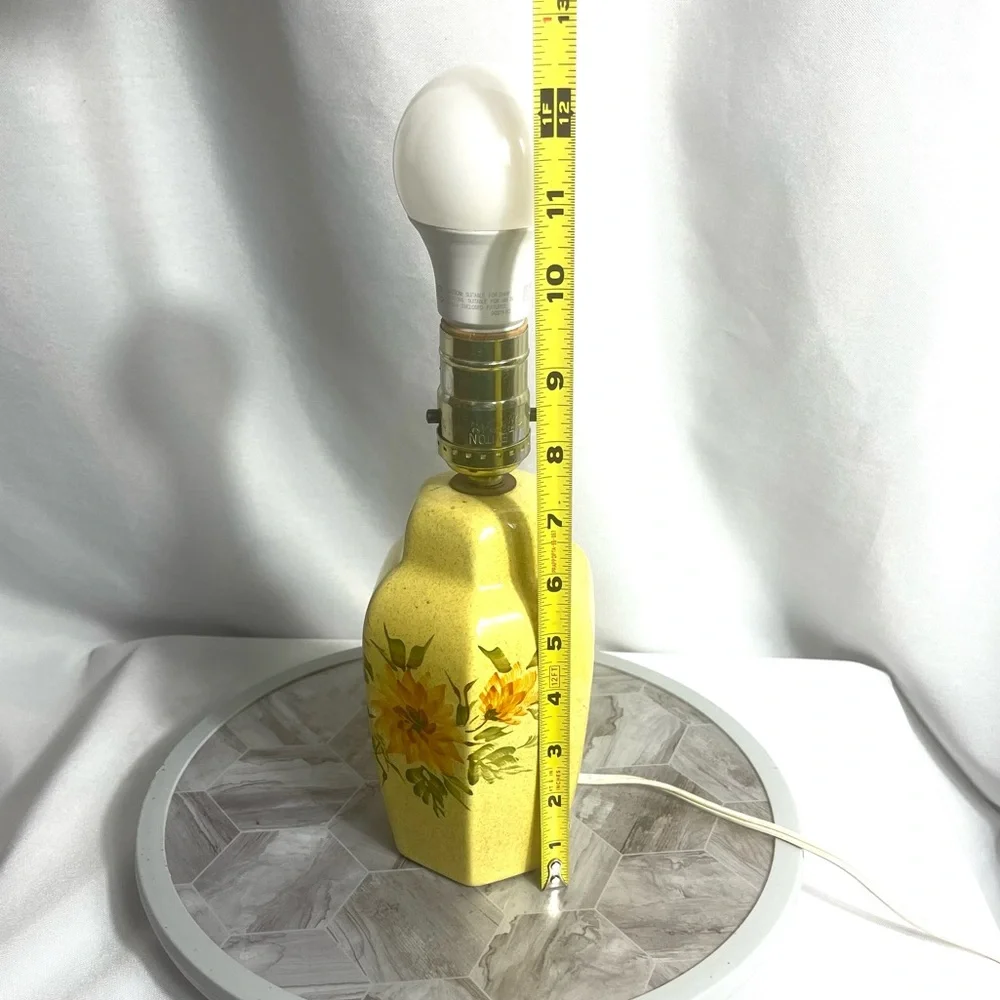 Vintage Hand Painted Yellow Floral Table Lamp 13” Gemco Leviton USA Works